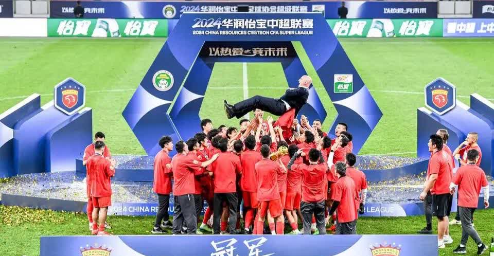 包含上海上港力争战胜大连一方，坚守主场稳定积分的词条